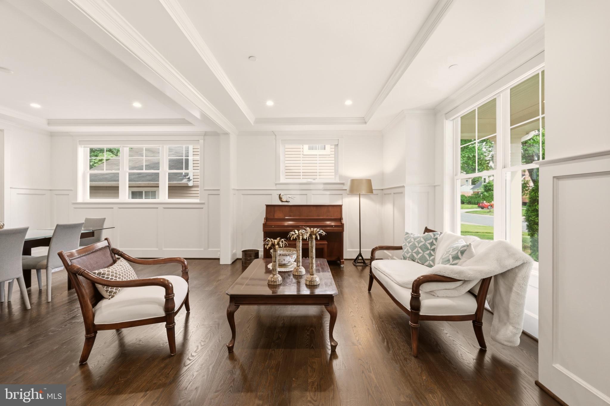 KENSINGTON ESTATES - Residential