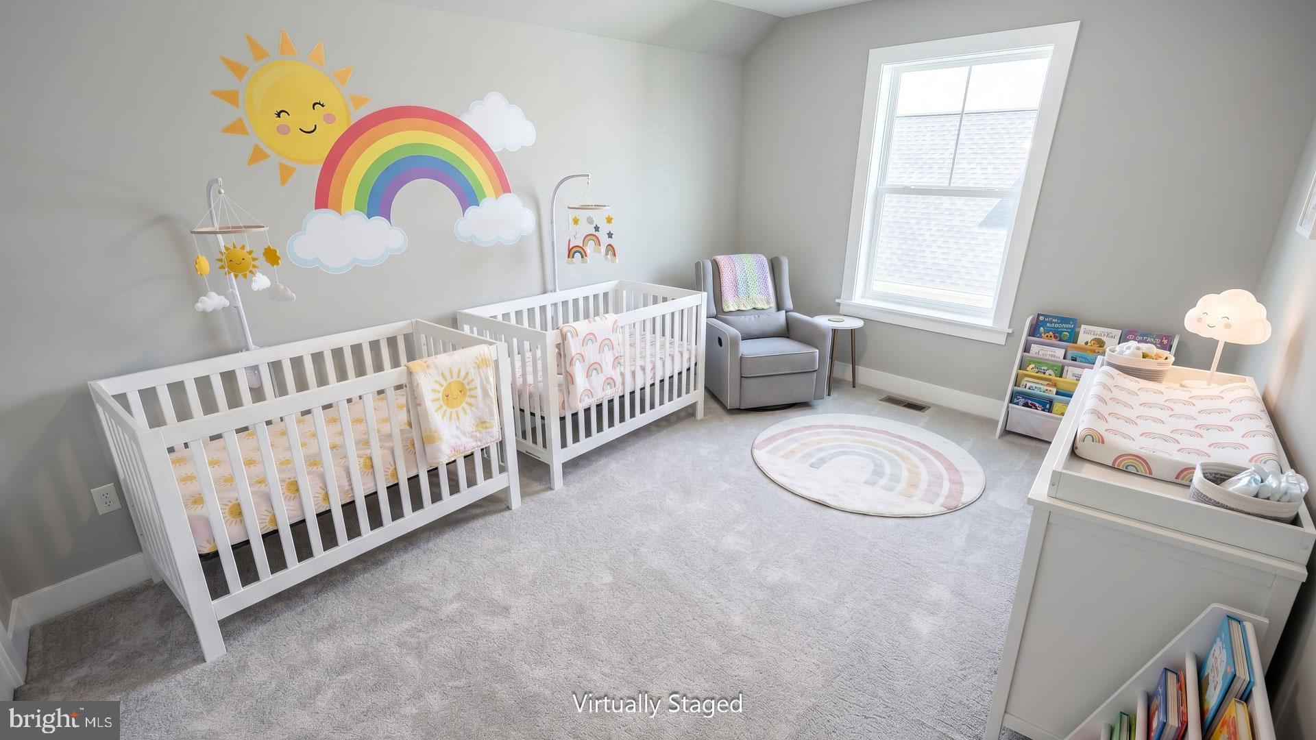 SUMMER LAYNE - Residential
