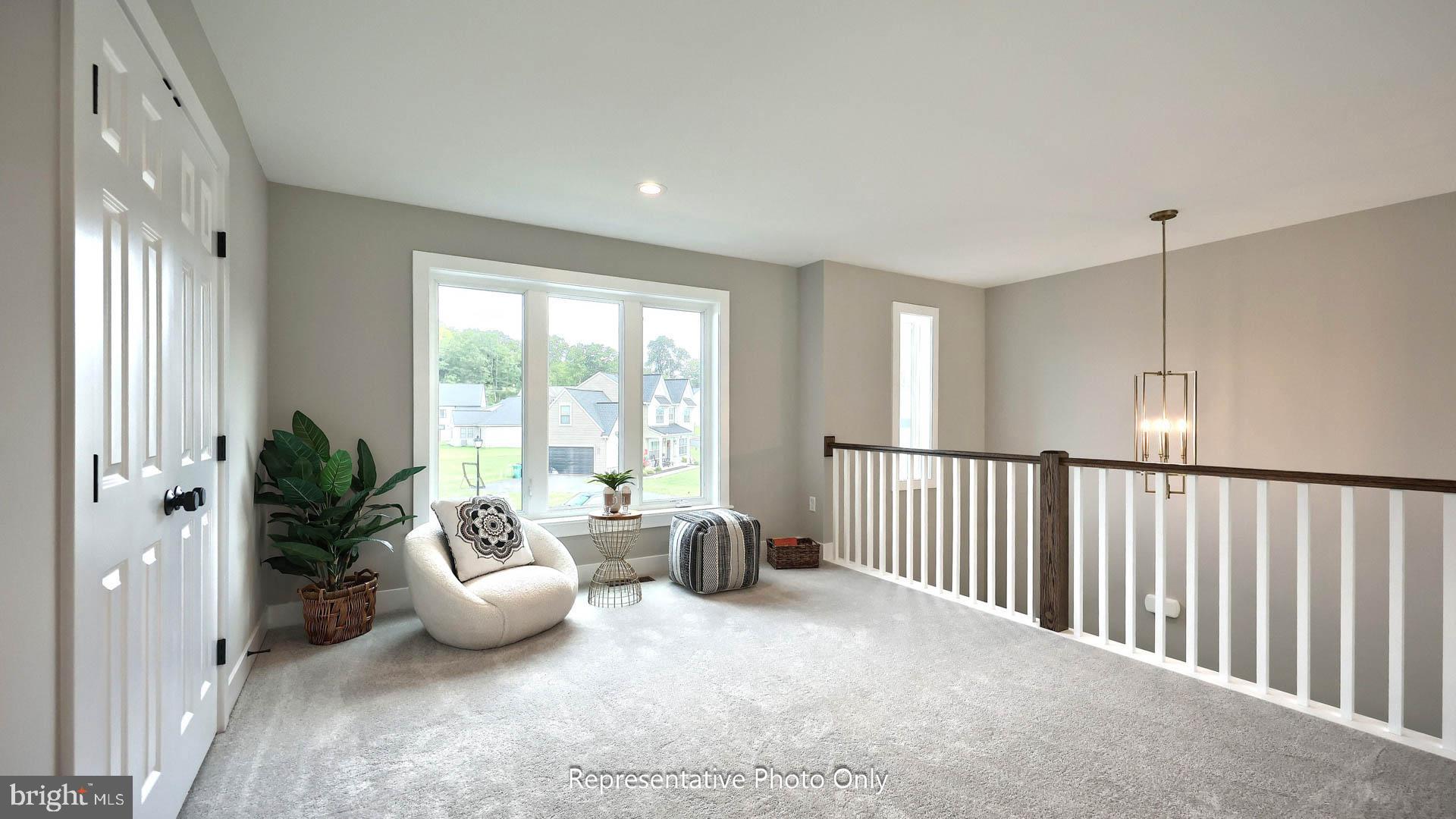 SUMMER LAYNE - Residential