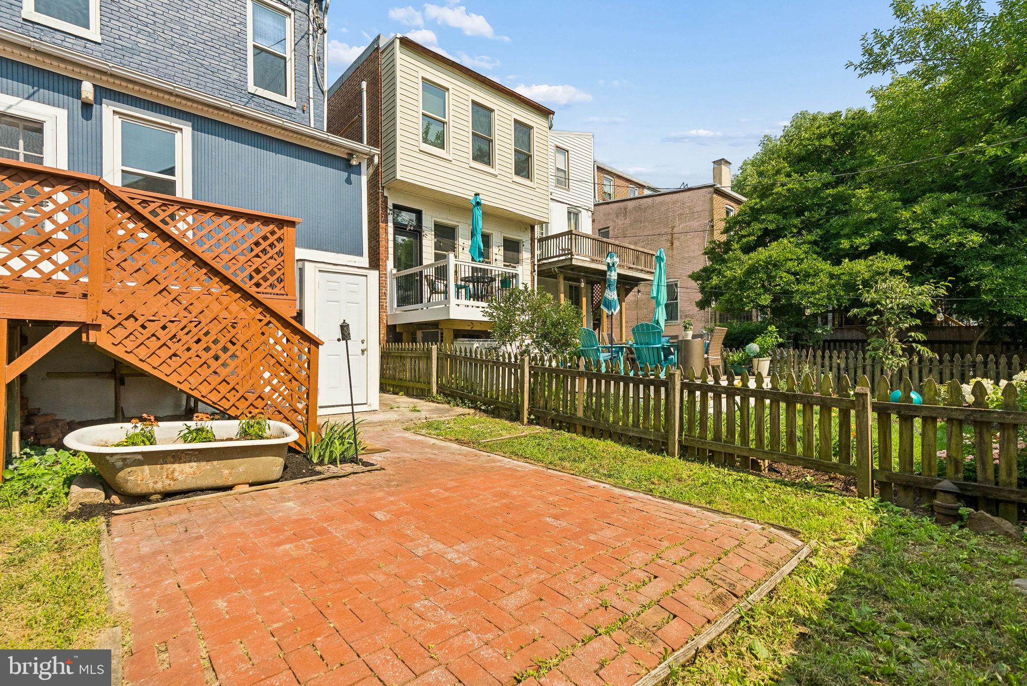 HAMPDEN HISTORIC DISTRICT - Residential