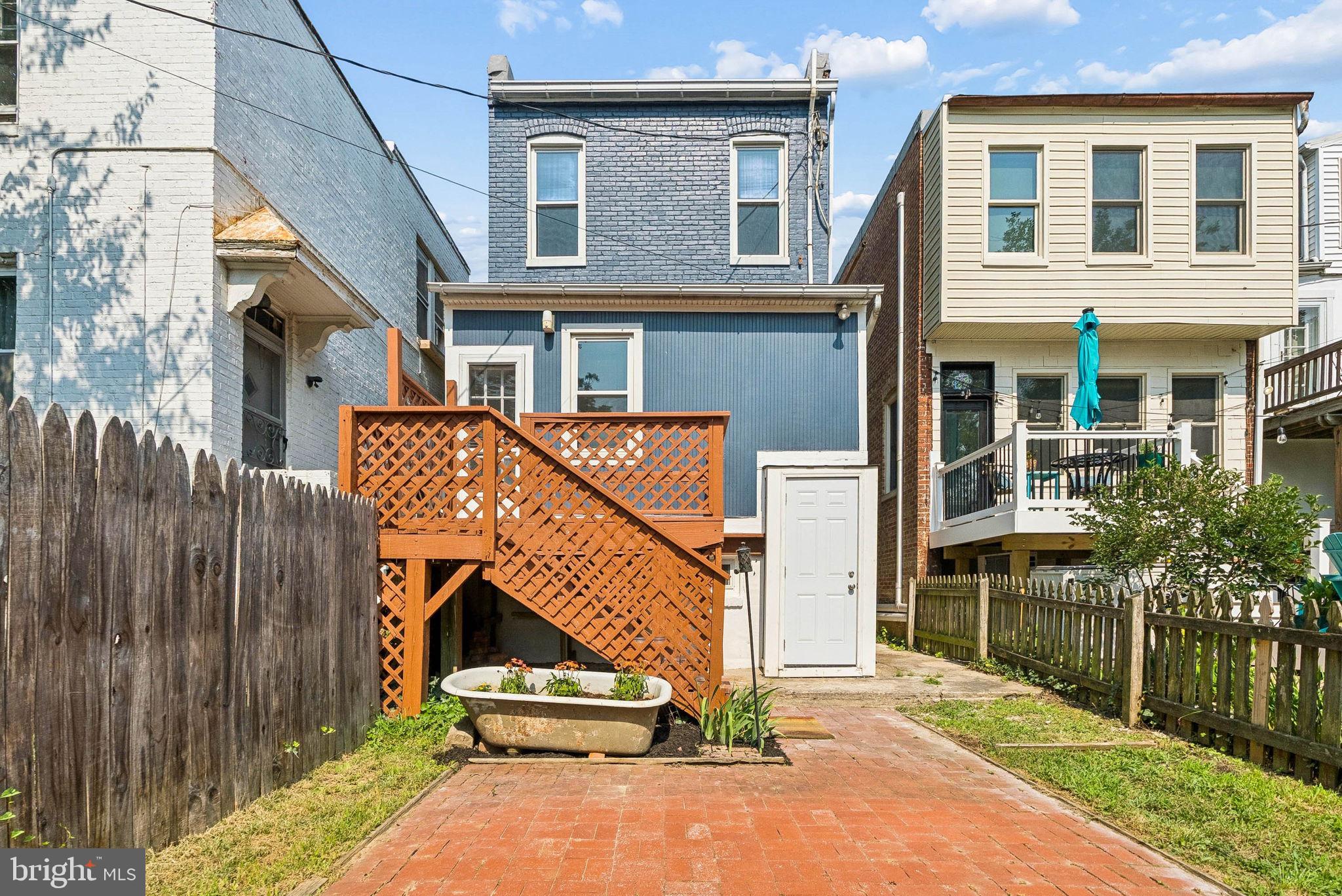 HAMPDEN HISTORIC DISTRICT - Residential