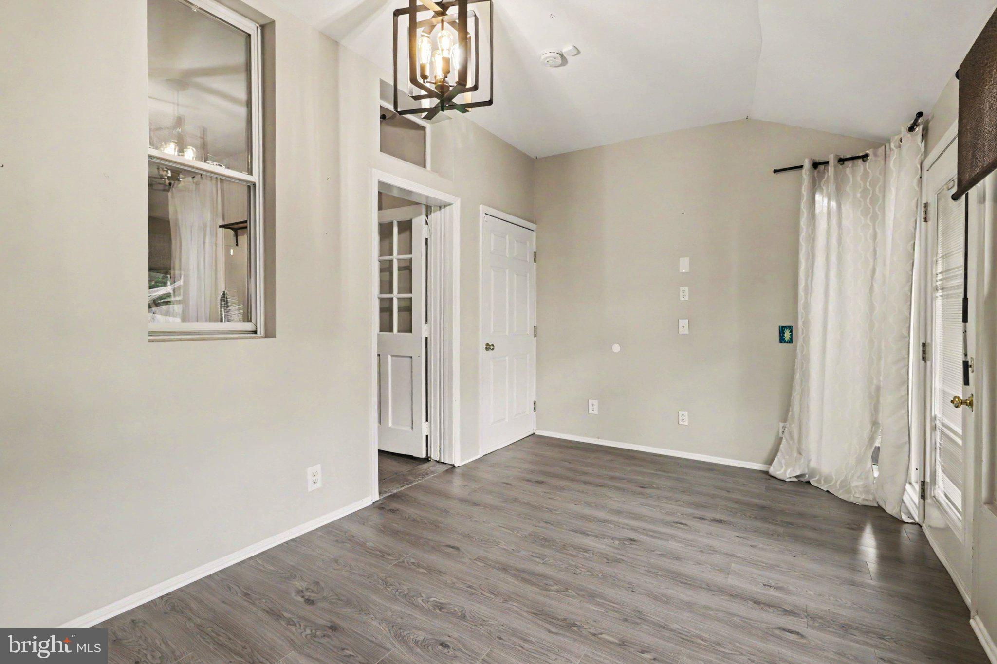 MIDTOWN - Residential