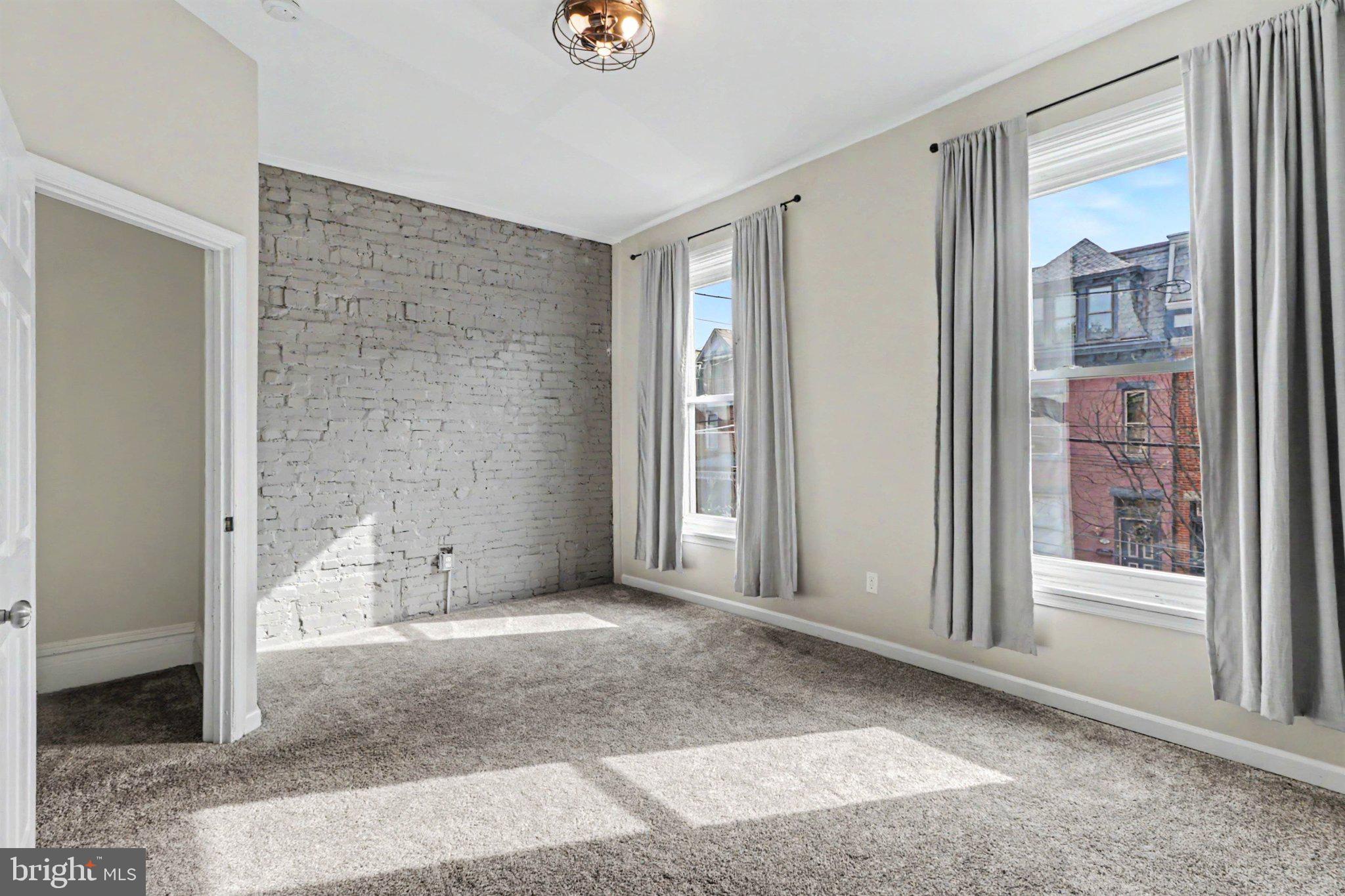 MIDTOWN - Residential