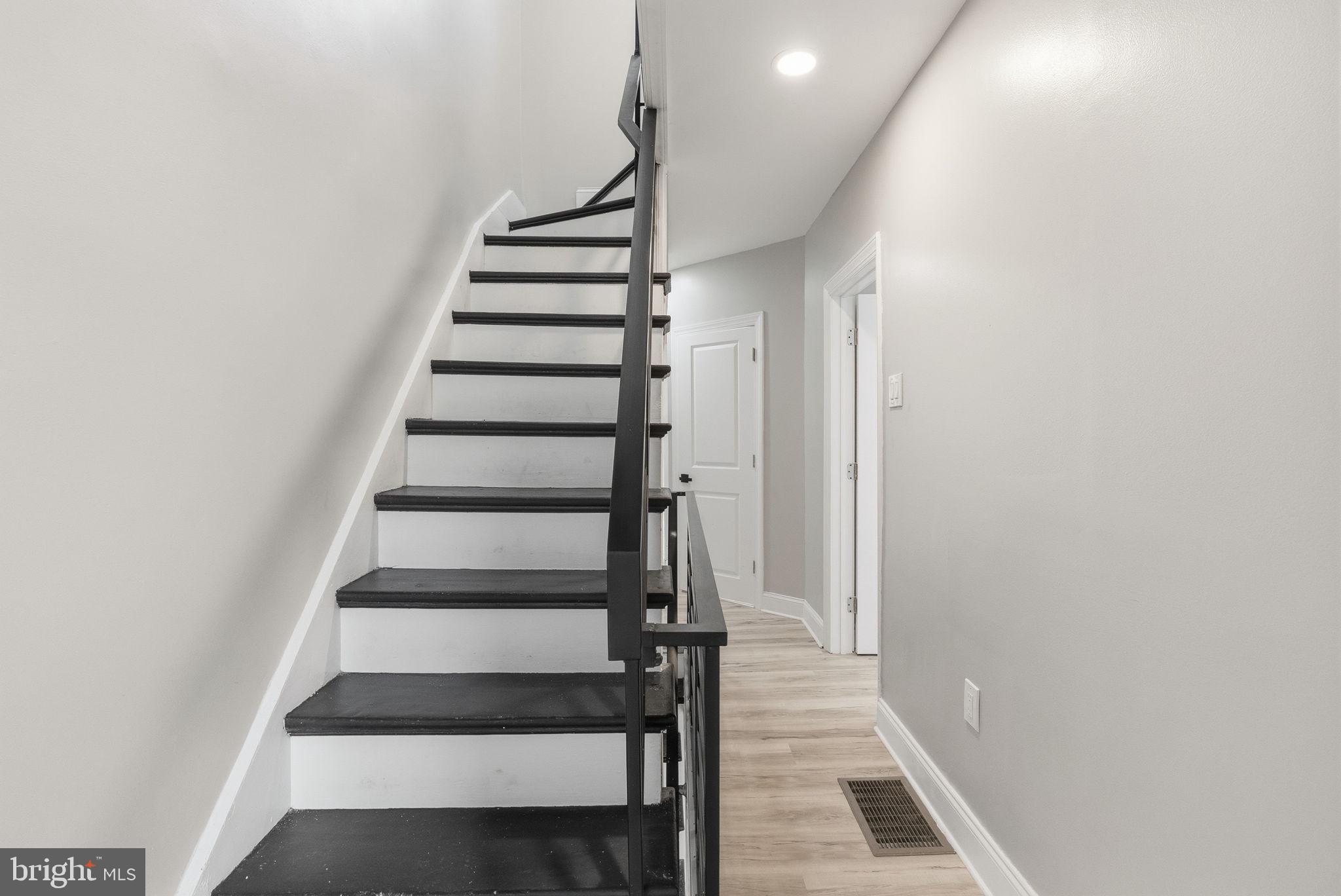 DICKINSON NARROWS - Residential