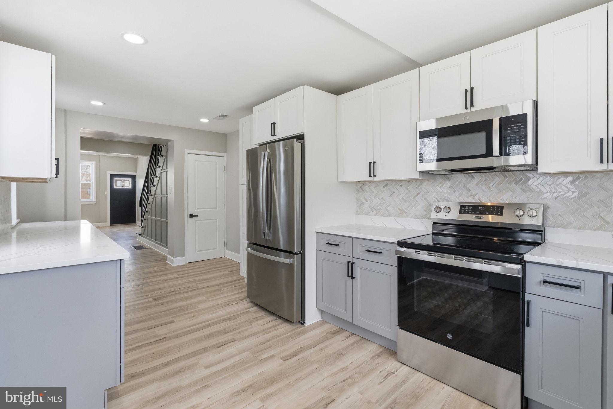 DICKINSON NARROWS - Residential