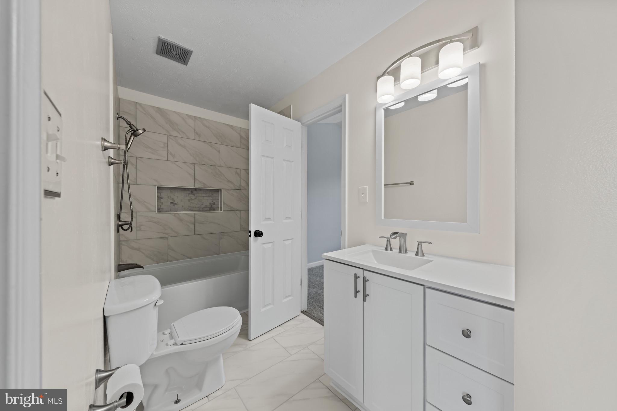 CHARLESTOWN COMMONS - Residential