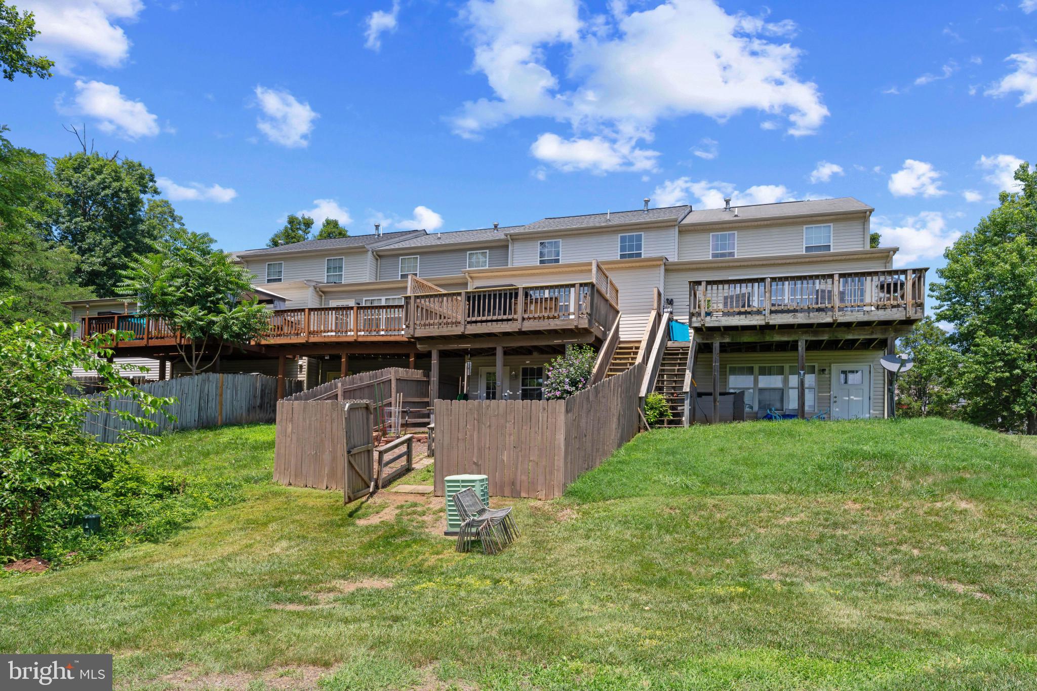 CHARLESTOWN COMMONS - Residential