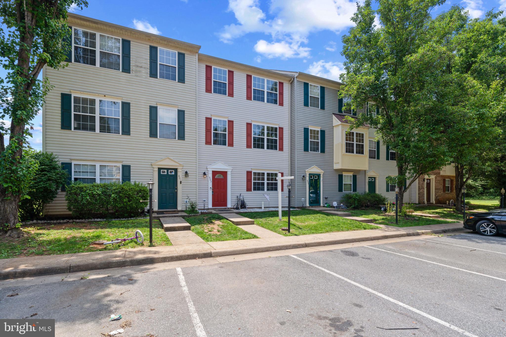 CHARLESTOWN COMMONS - Residential