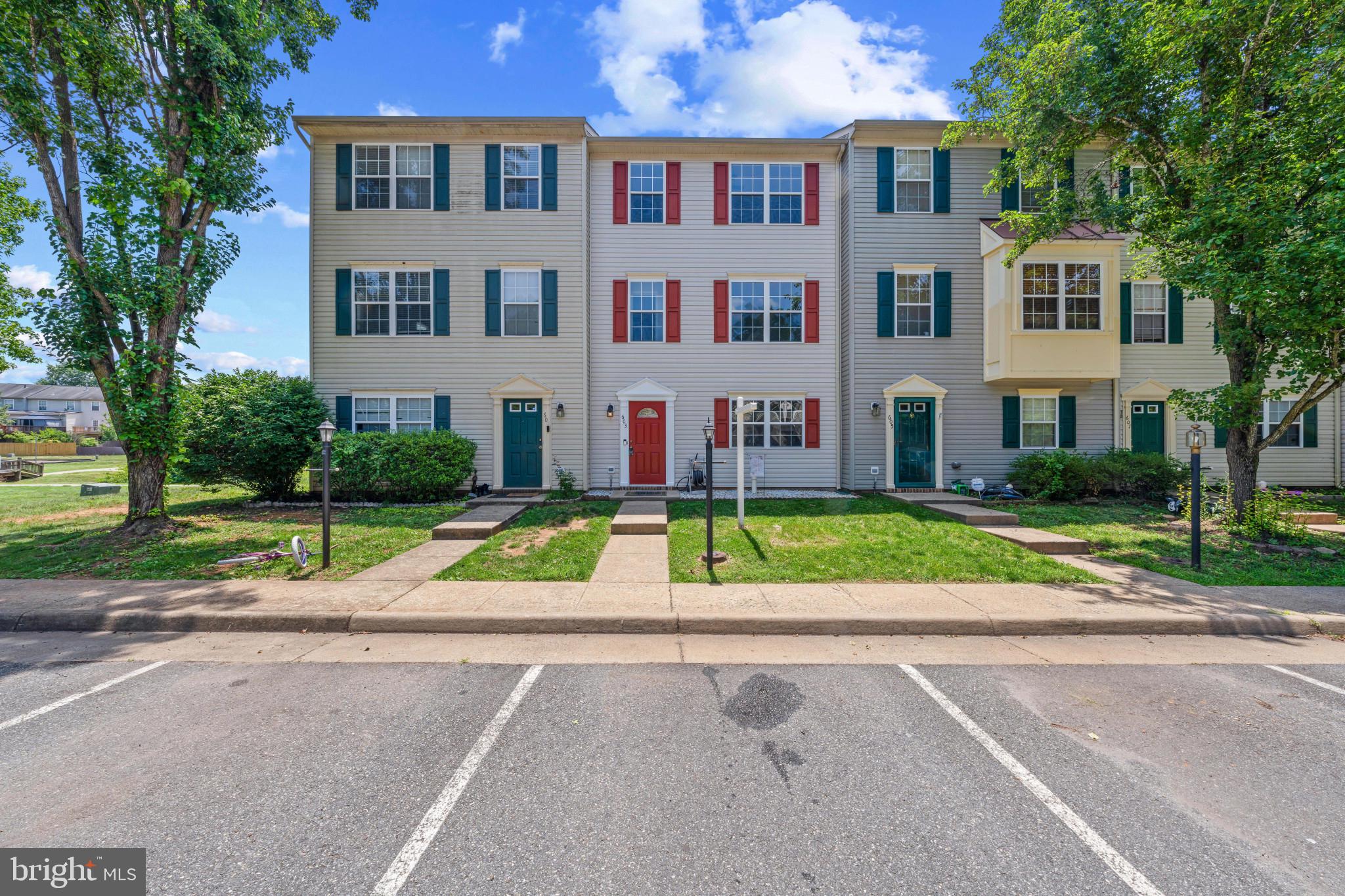 CHARLESTOWN COMMONS - Residential