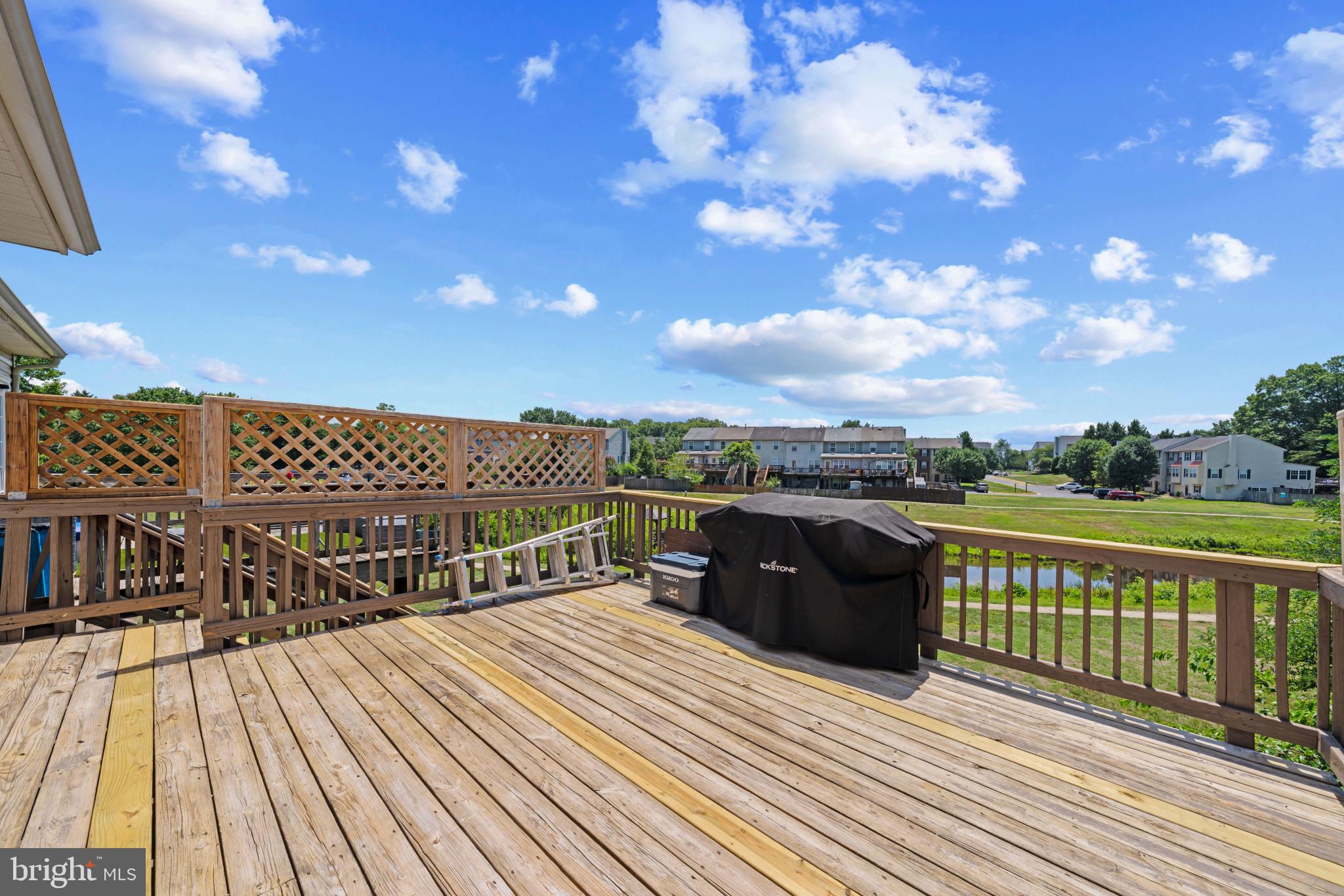 CHARLESTOWN COMMONS - Residential