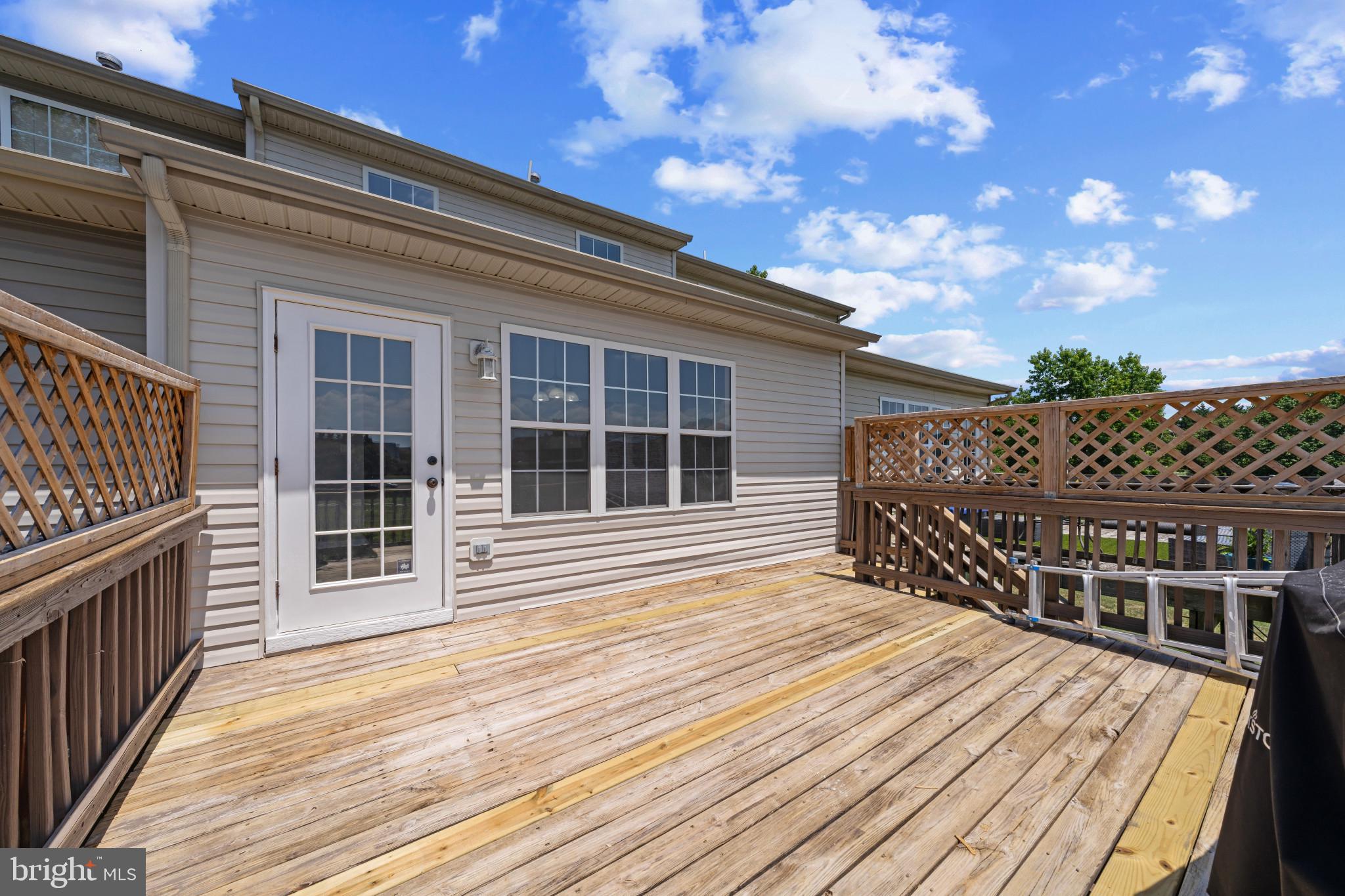 CHARLESTOWN COMMONS - Residential