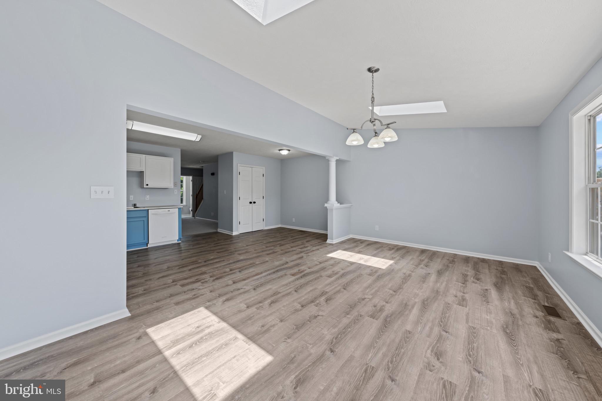 CHARLESTOWN COMMONS - Residential