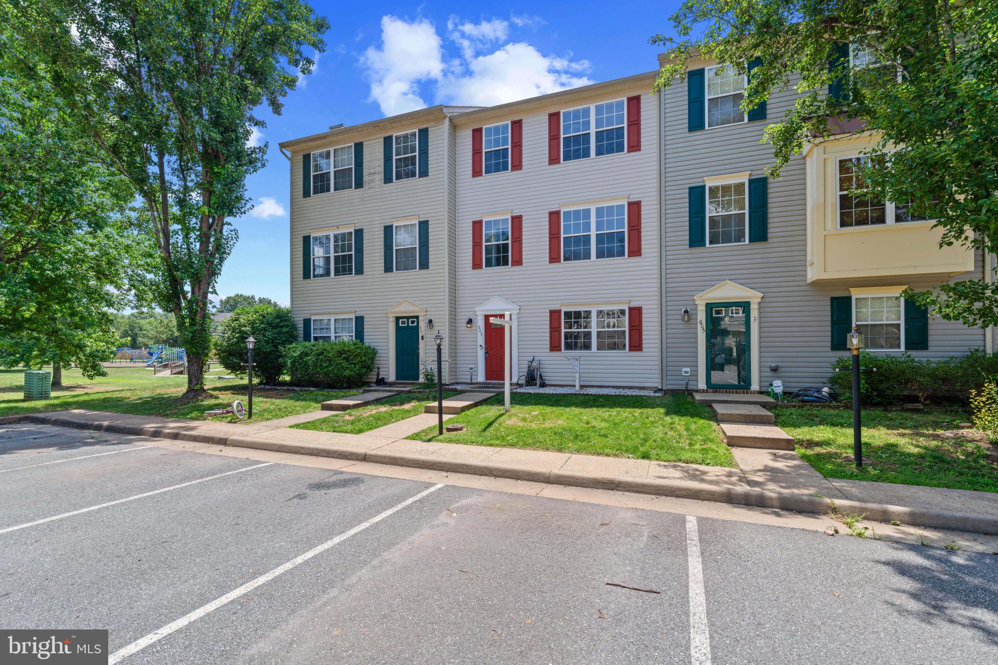 CHARLESTOWN COMMONS - Residential