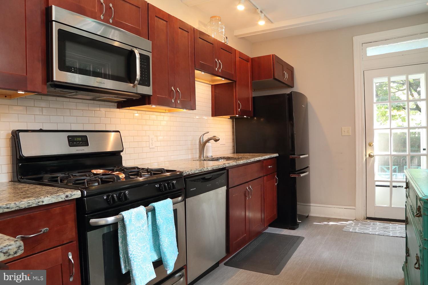 LANCASTER - Residential