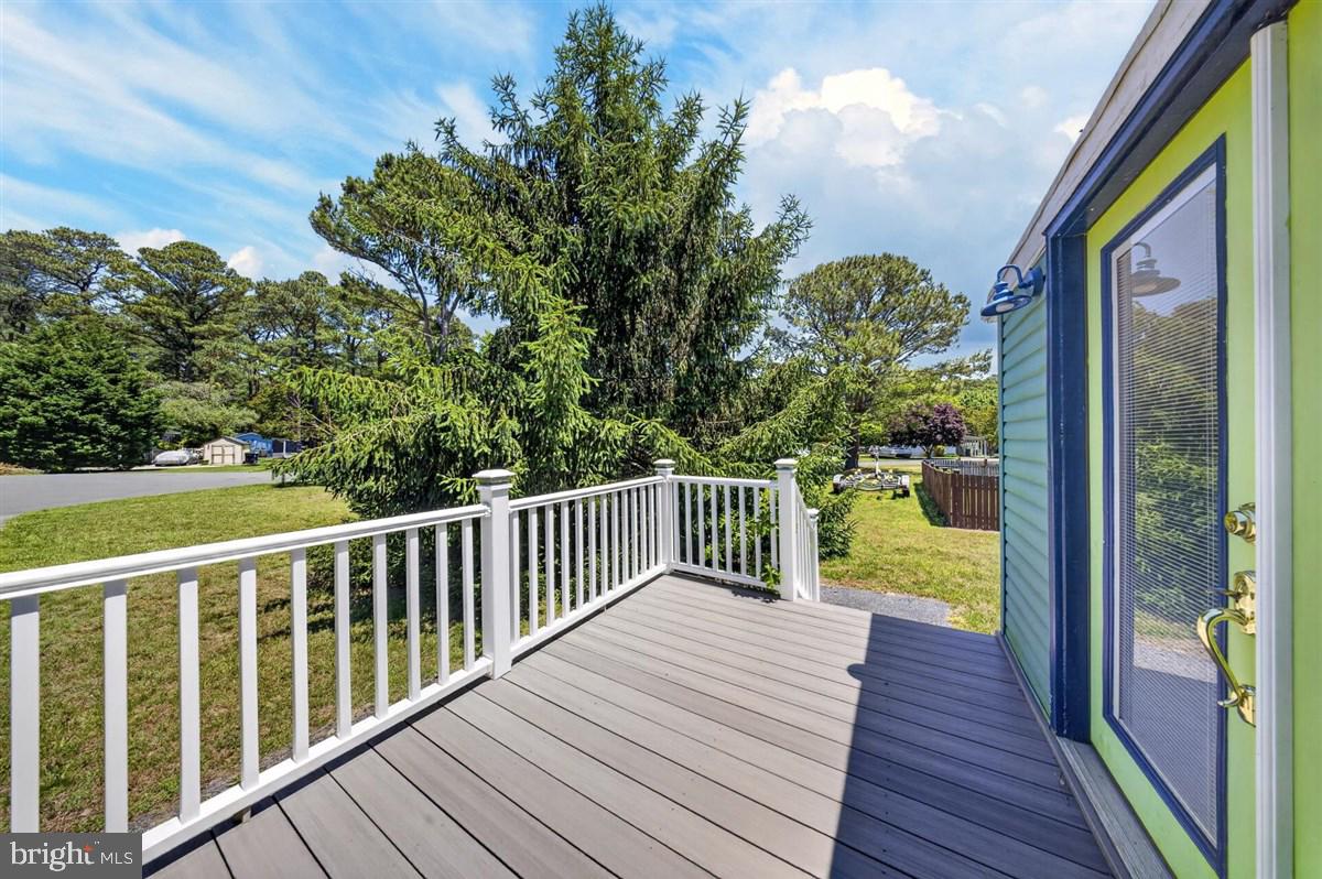 WHITE HOUSE BEACH - Residential