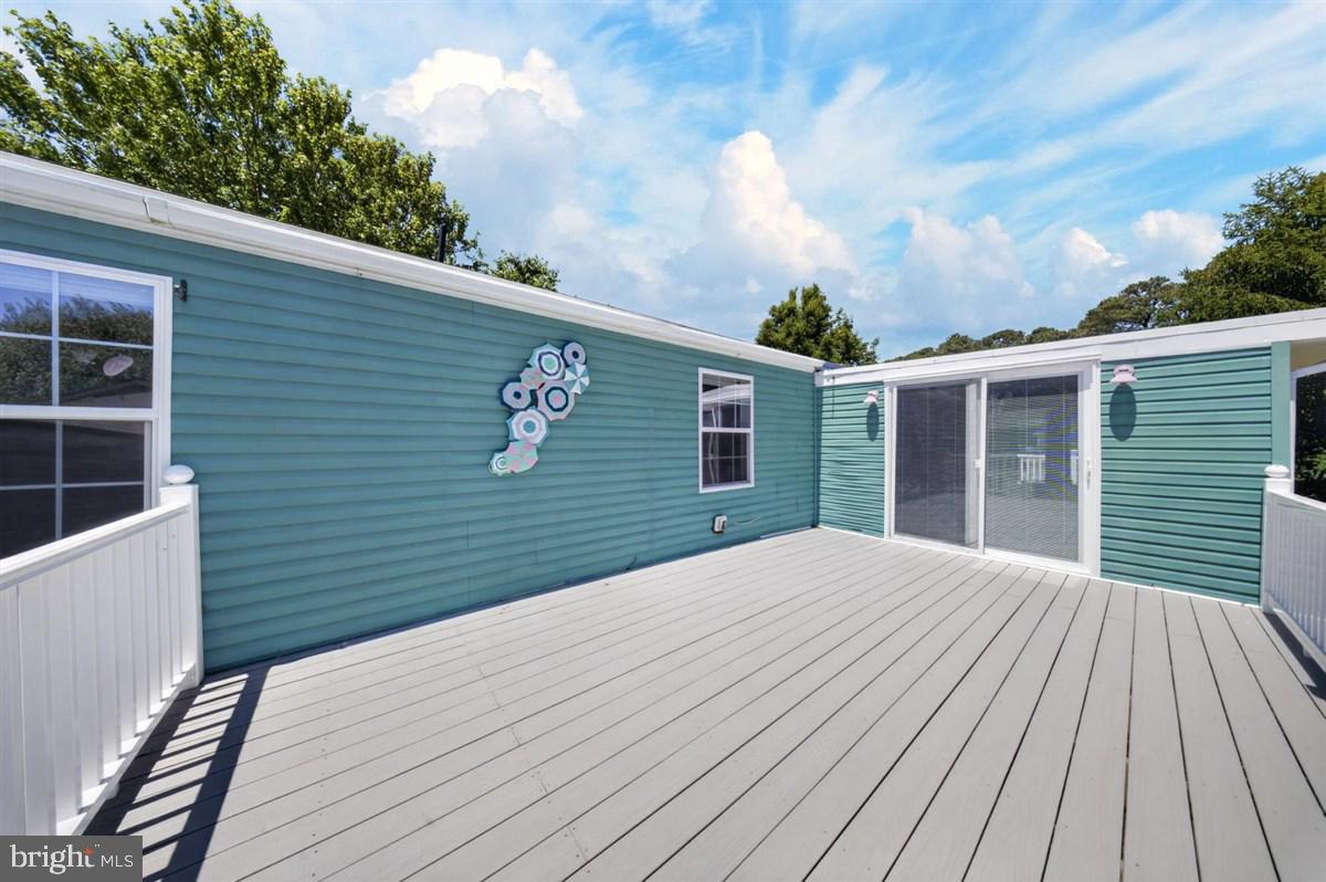 WHITE HOUSE BEACH - Residential