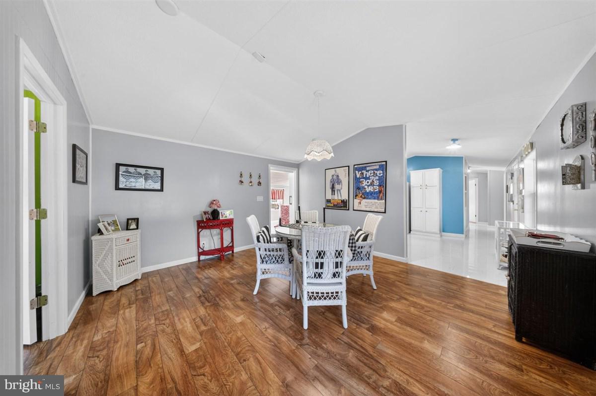 WHITE HOUSE BEACH - Residential