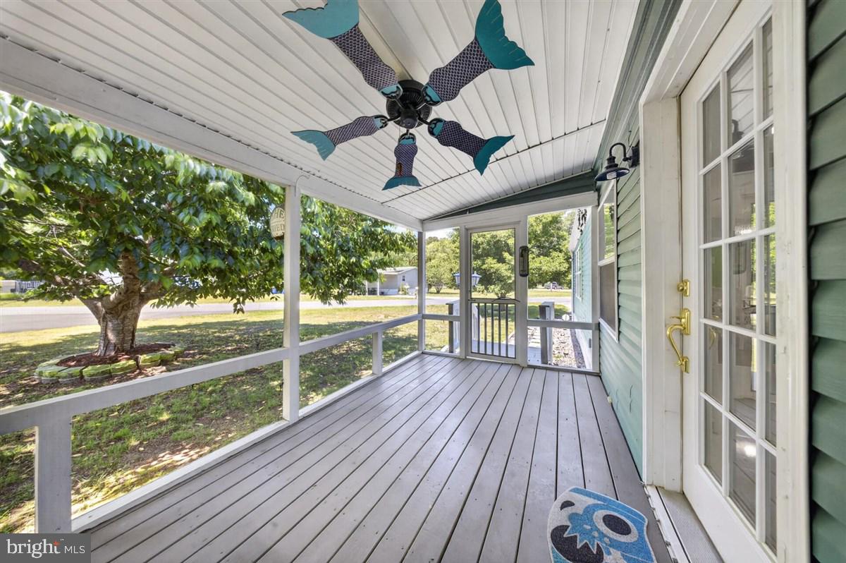 WHITE HOUSE BEACH - Residential