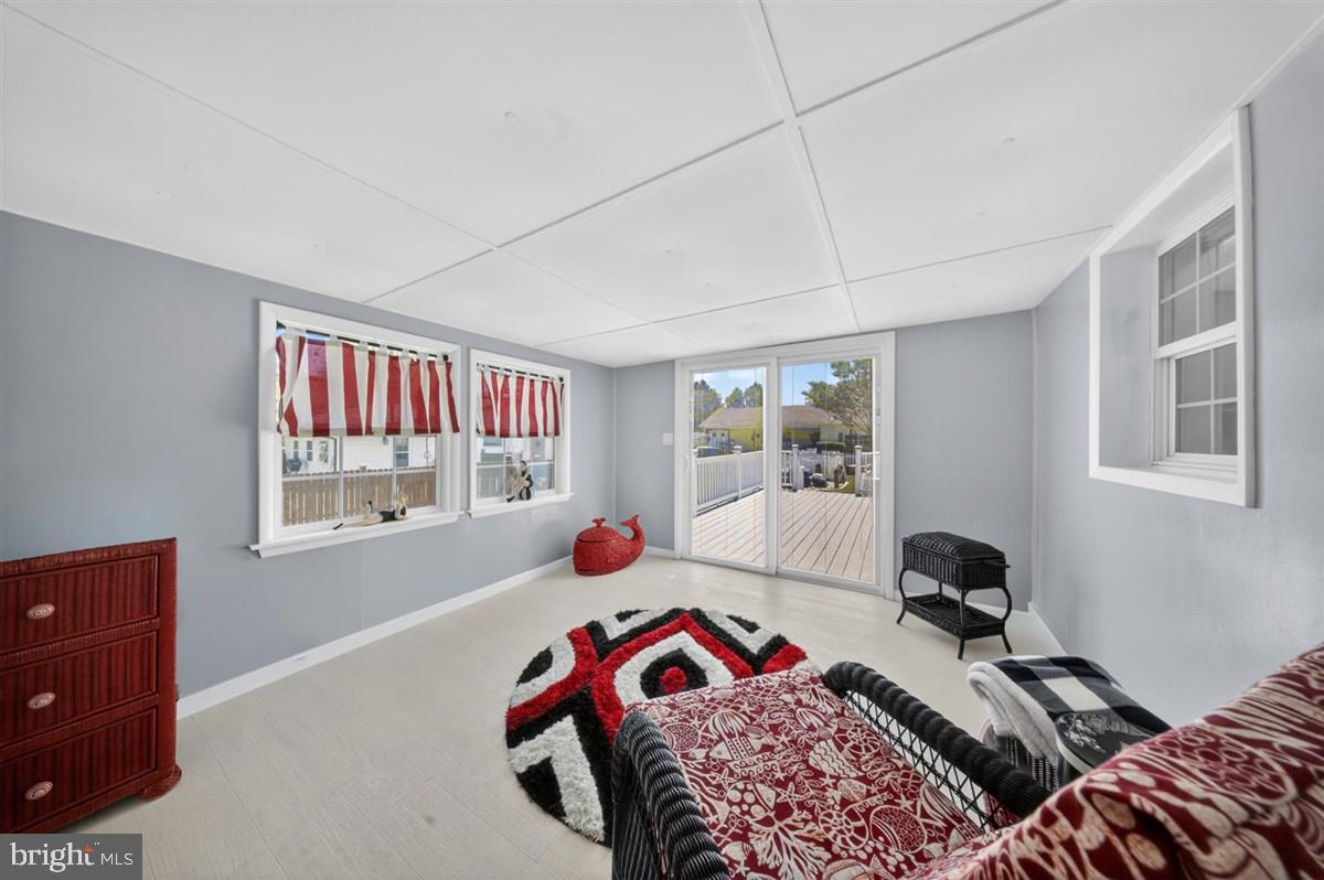 WHITE HOUSE BEACH - Residential