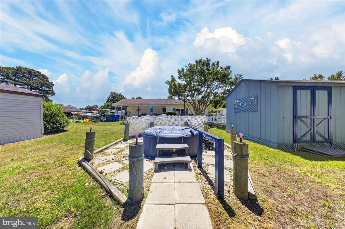 WHITE HOUSE BEACH - Residential
