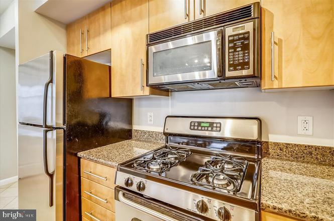 CLARENDON 1021 - Residential