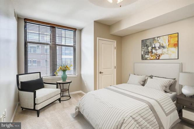 CLARENDON 1021 - Residential