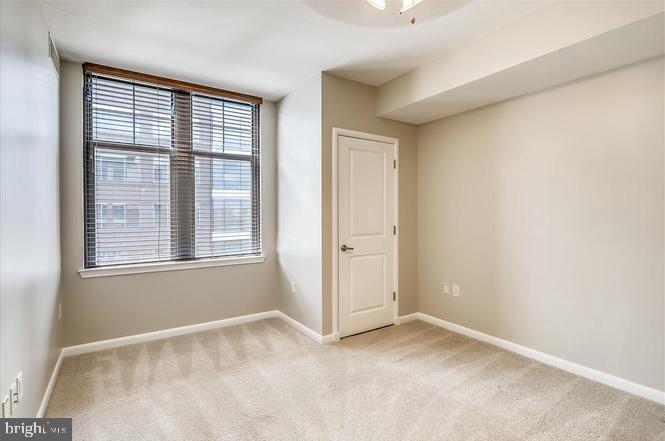 CLARENDON 1021 - Residential