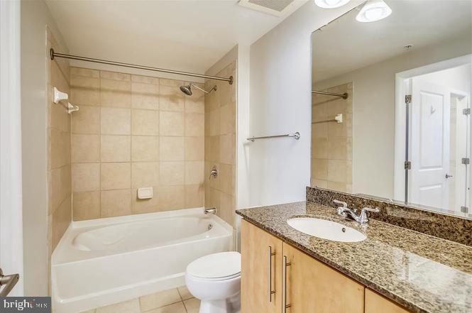 CLARENDON 1021 - Residential