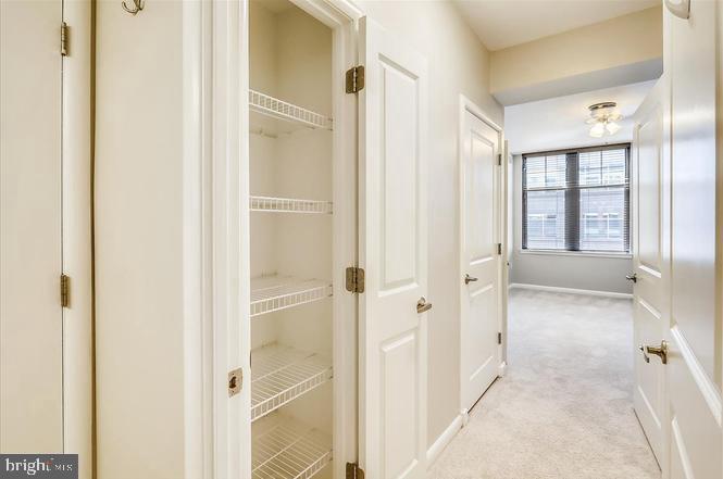 CLARENDON 1021 - Residential