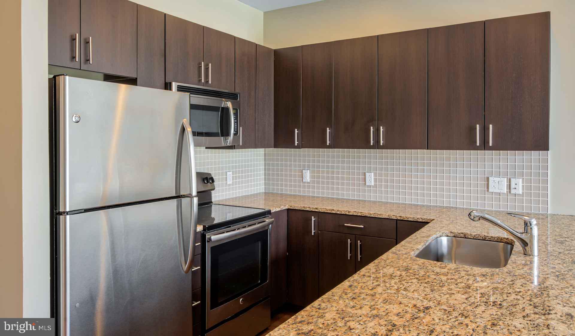 WASHINGTON SQ - Residential Lease