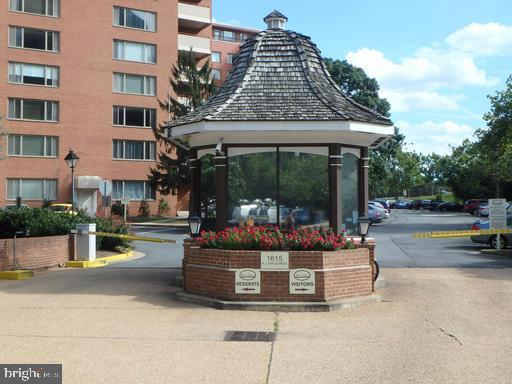 RIVER PLACE EAST - Residential Lease