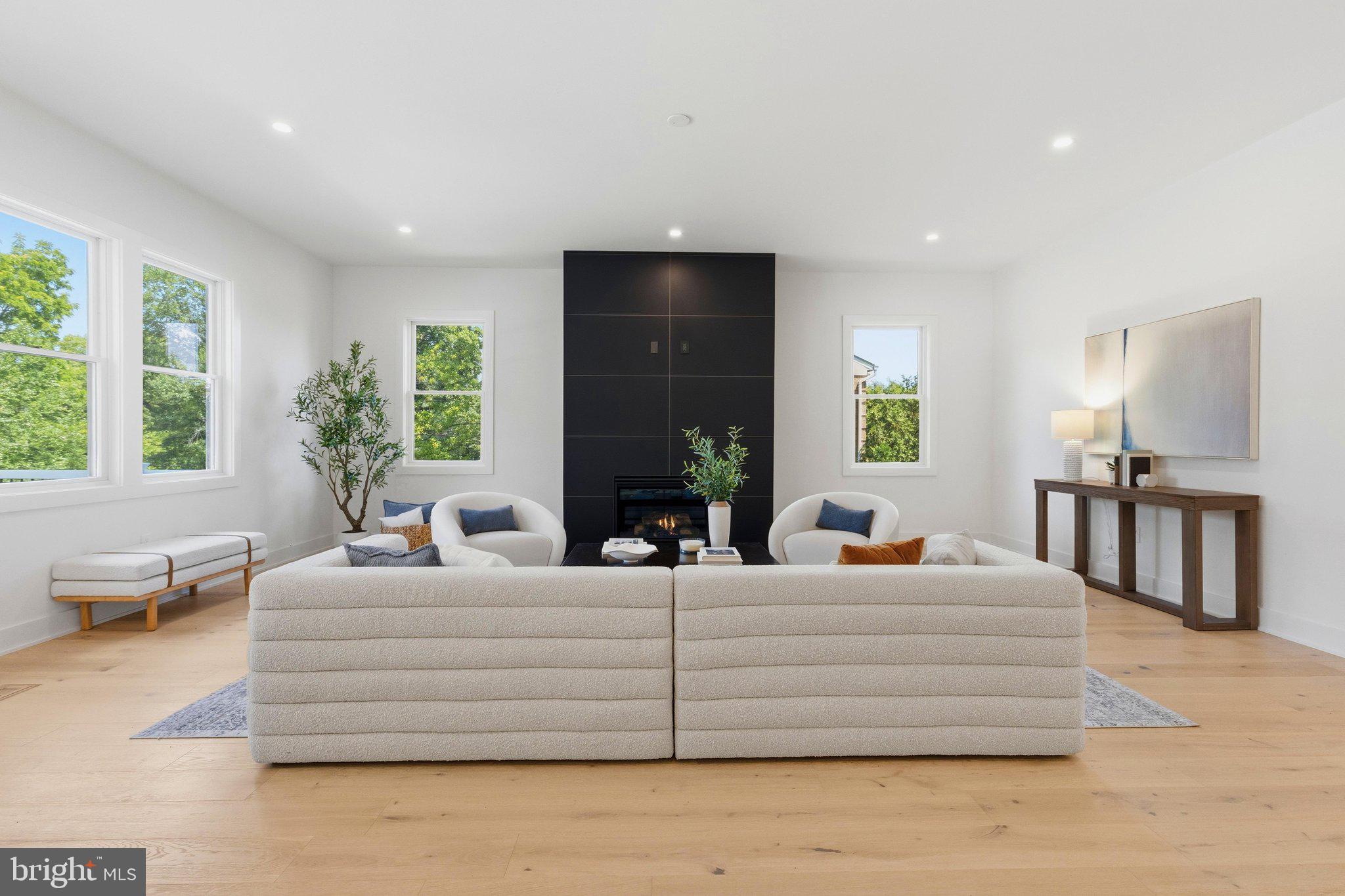 FAIR OAKS - Residential