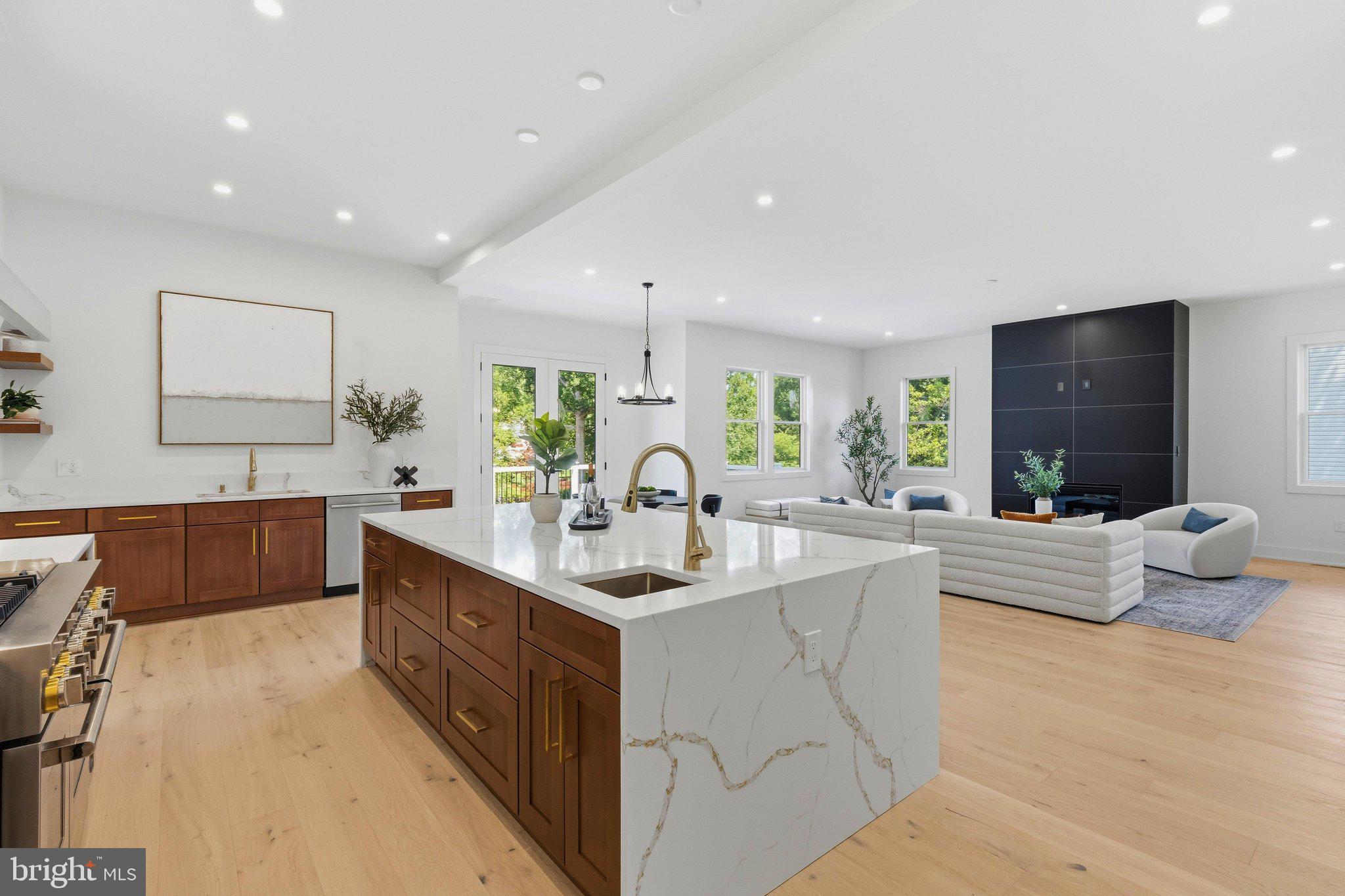 FAIR OAKS - Residential