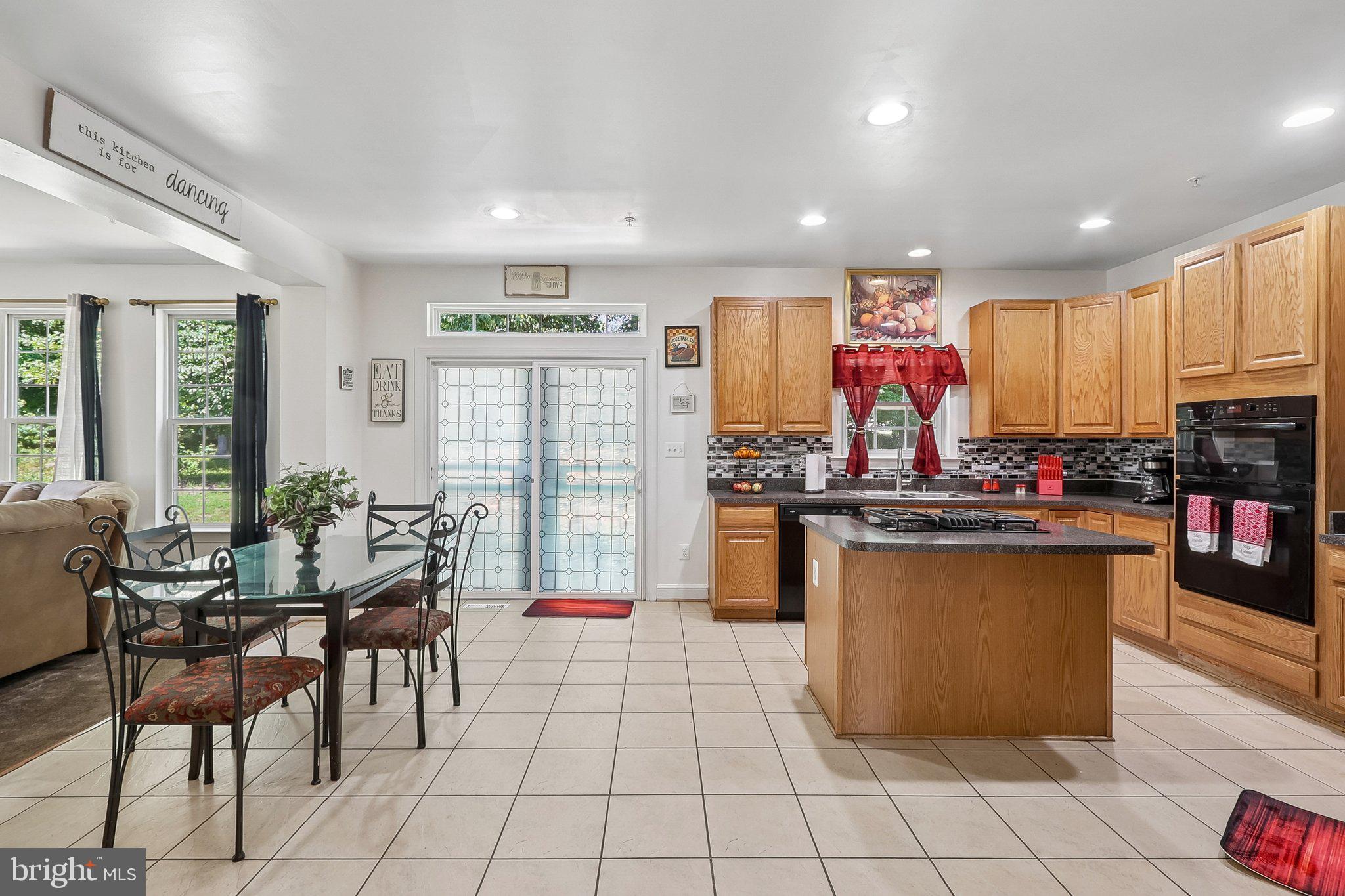 CHELTENHAM KNOLLS - Residential