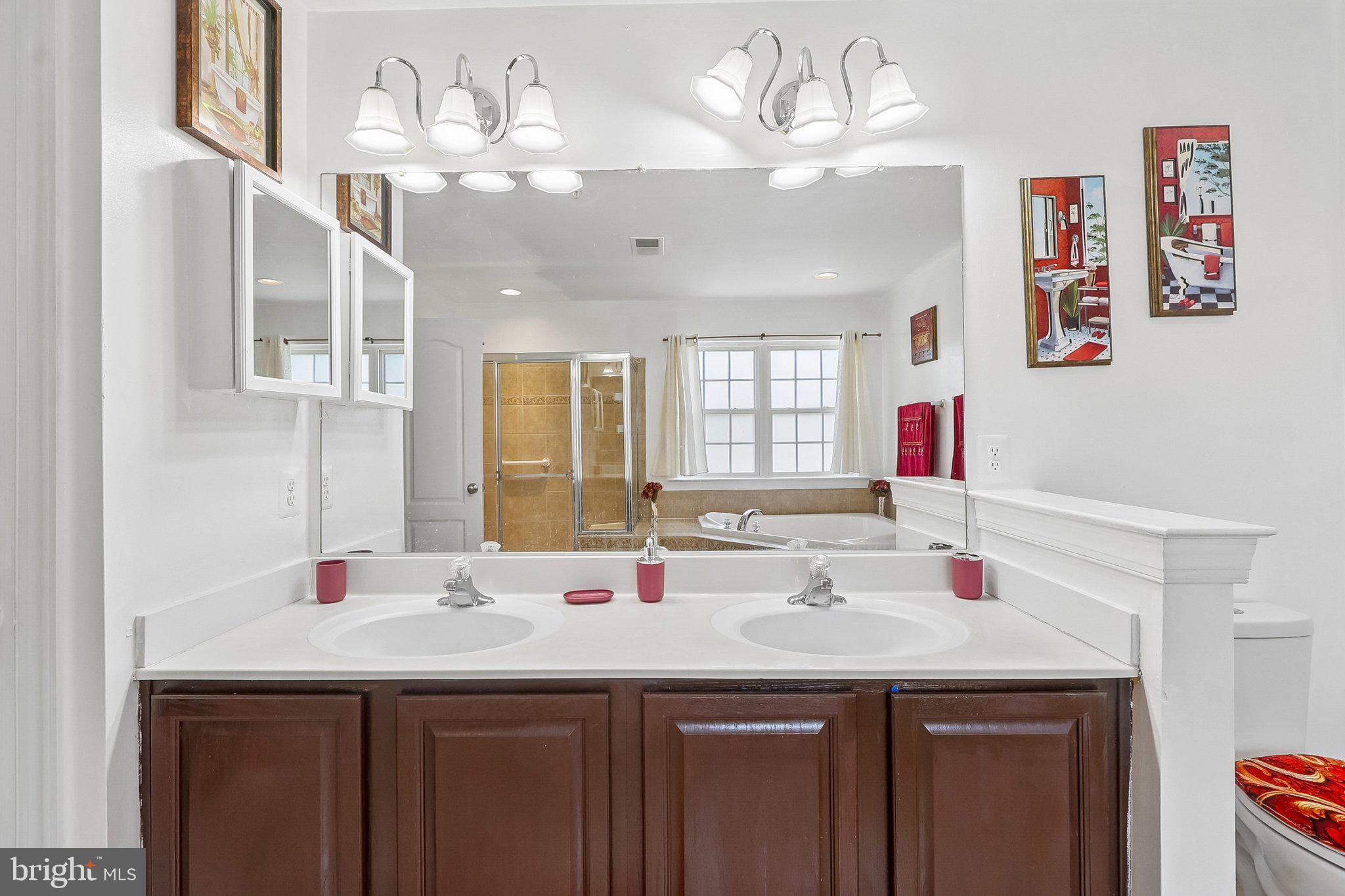 CHELTENHAM KNOLLS - Residential