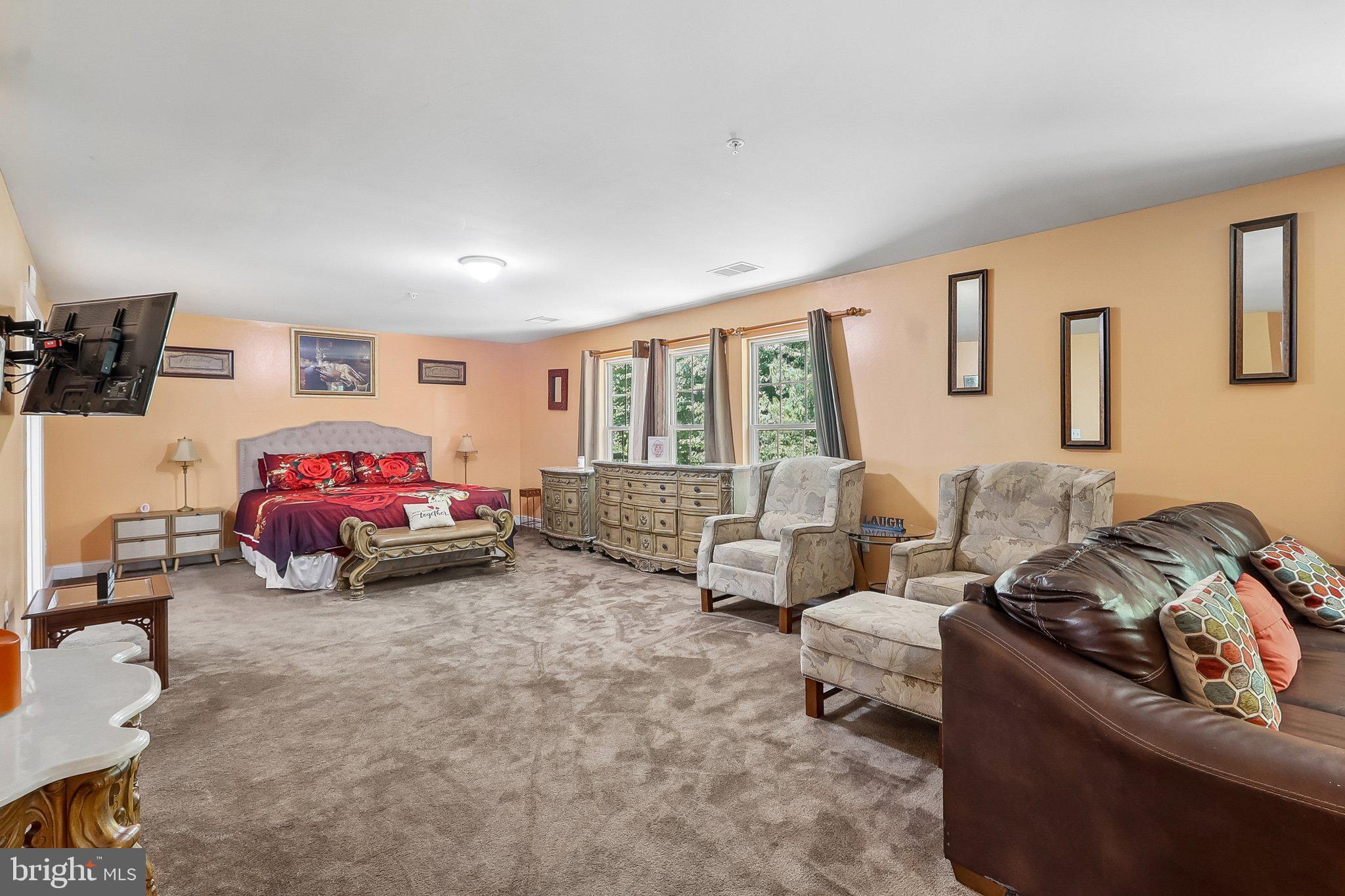 CHELTENHAM KNOLLS - Residential