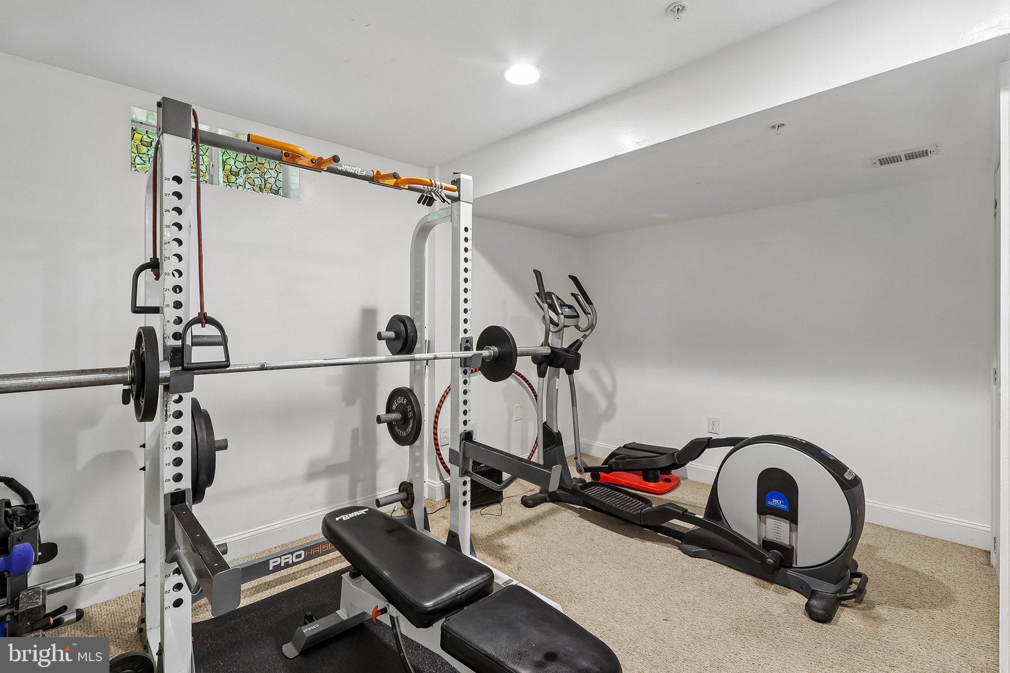 CHELTENHAM KNOLLS - Residential