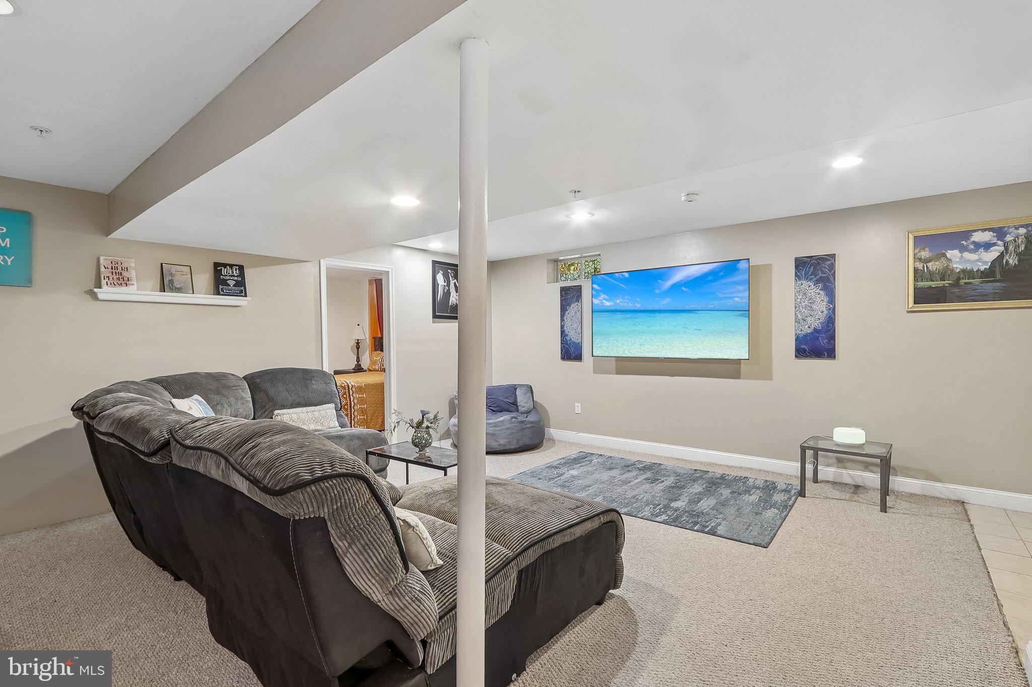CHELTENHAM KNOLLS - Residential
