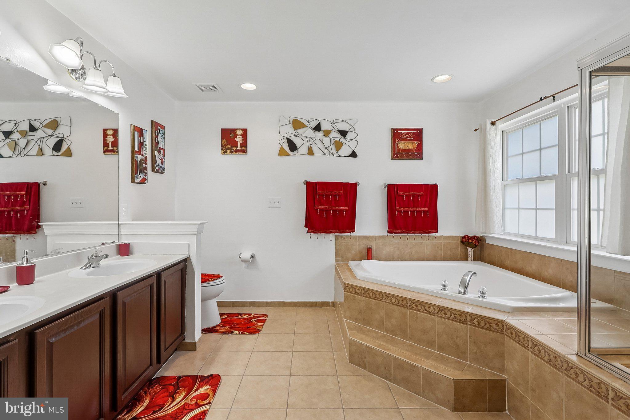 CHELTENHAM KNOLLS - Residential