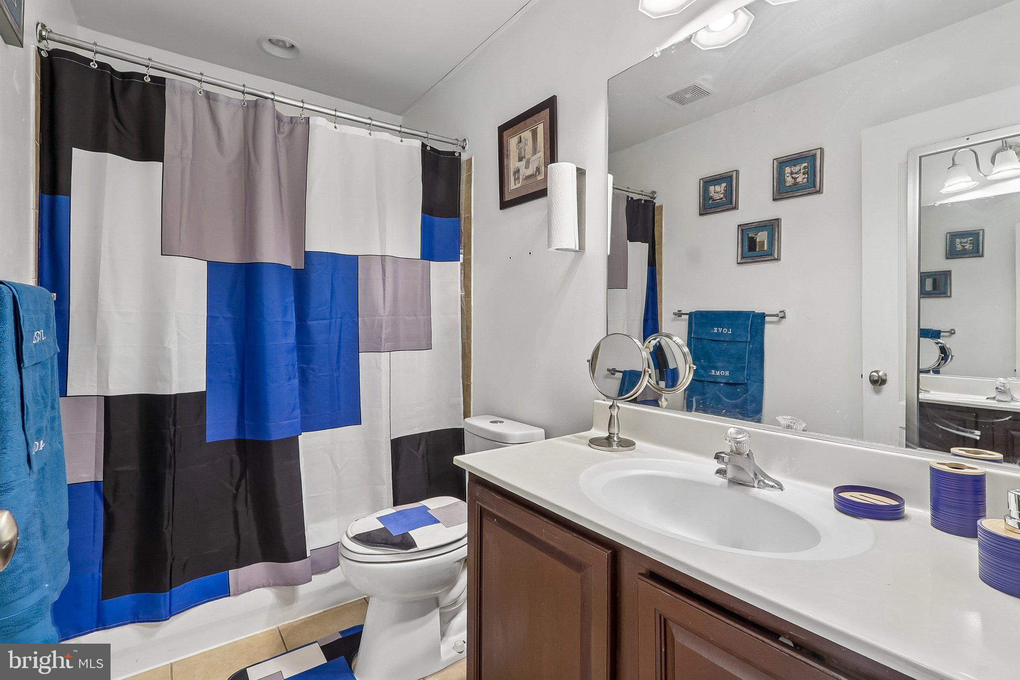 CHELTENHAM KNOLLS - Residential