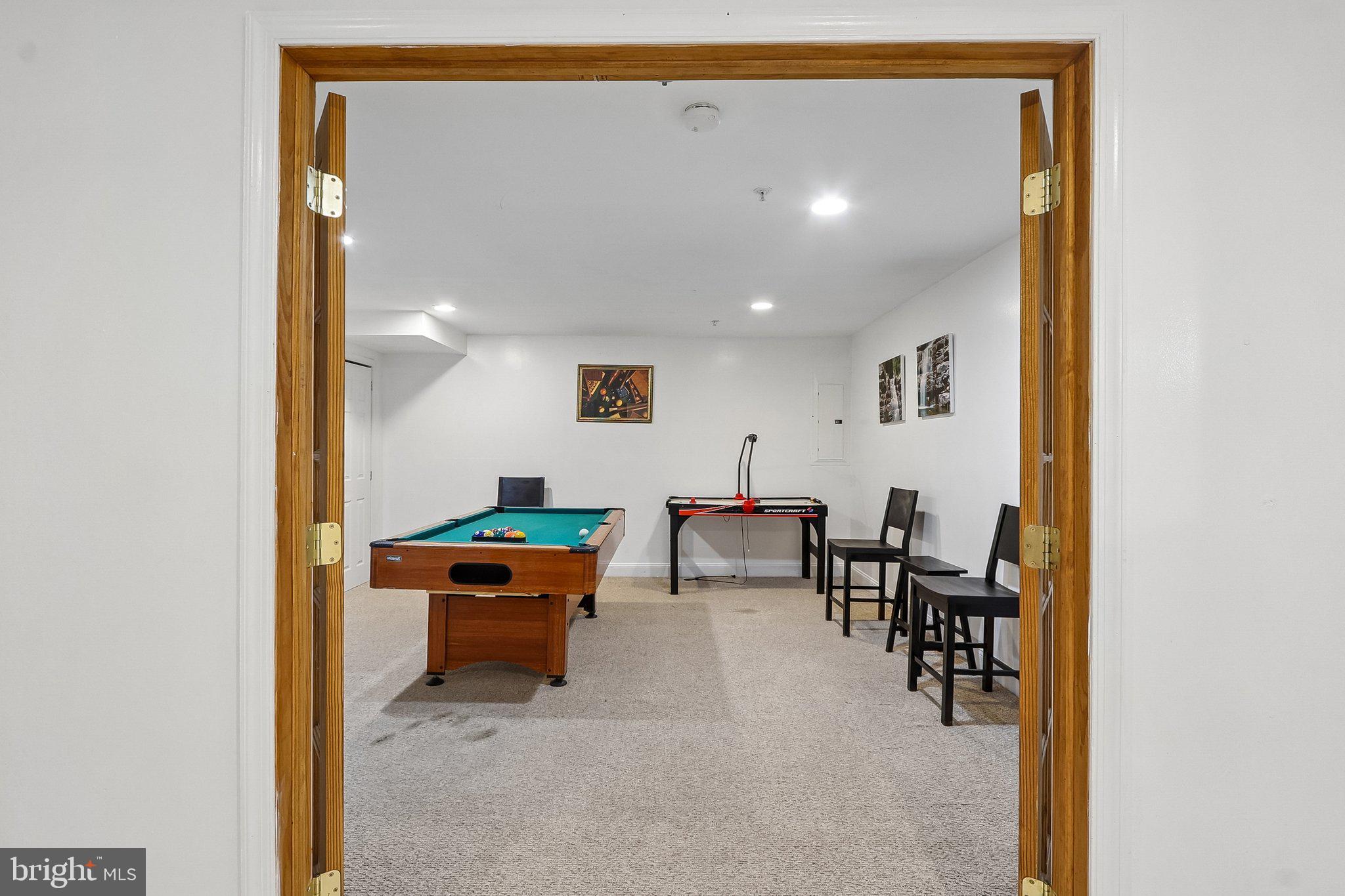 CHELTENHAM KNOLLS - Residential
