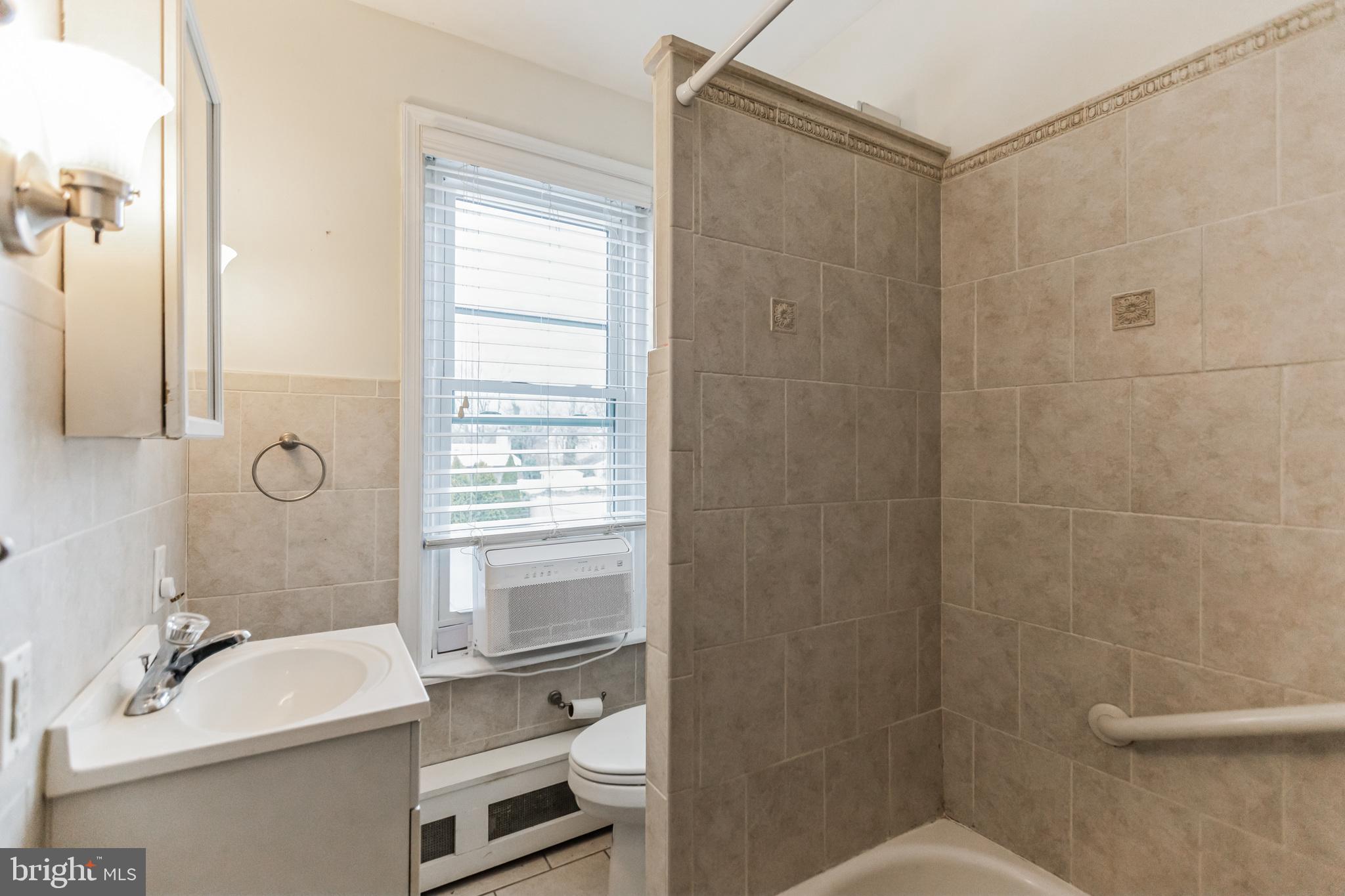 MILMONT PARK - Residential