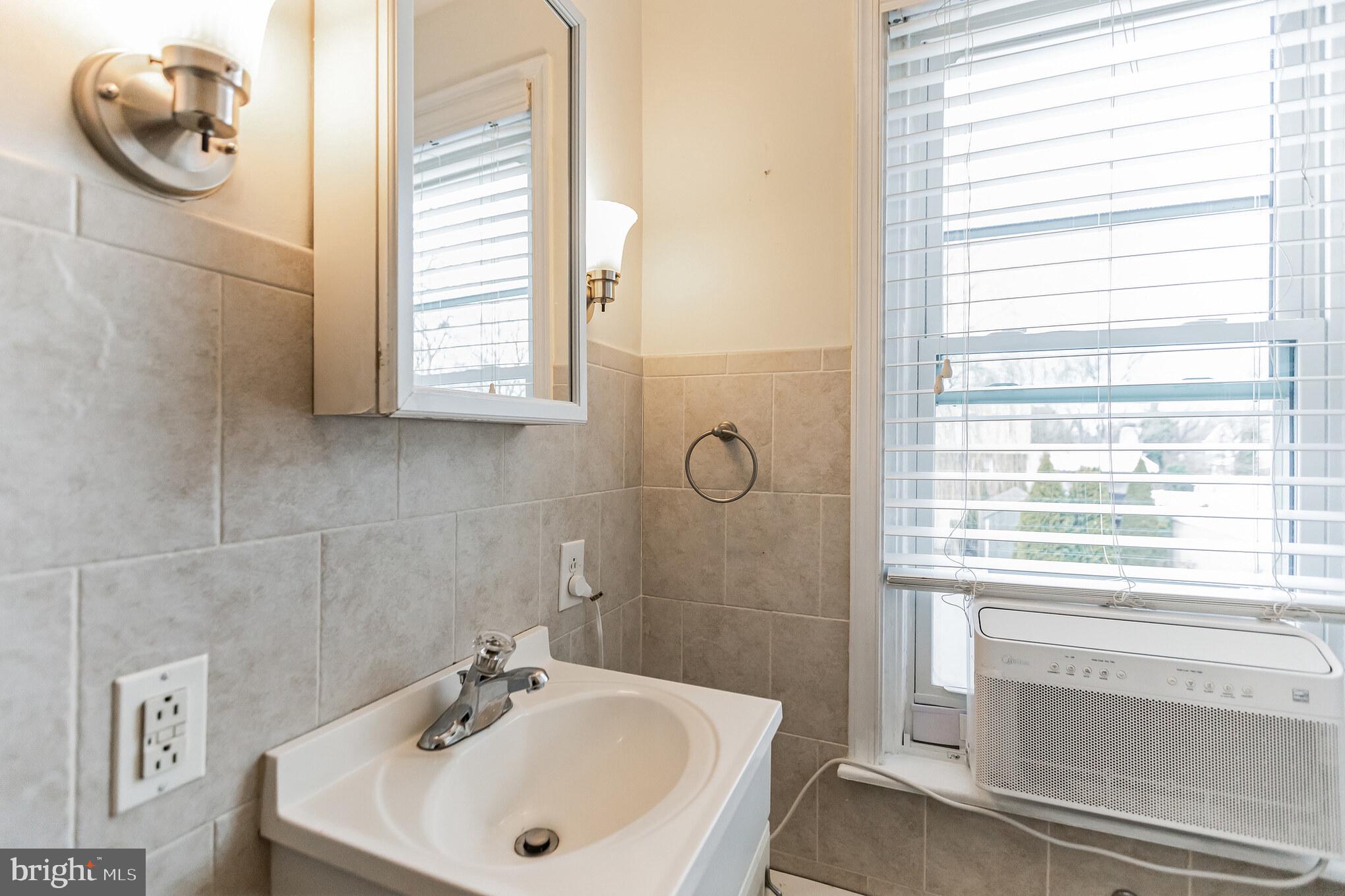 MILMONT PARK - Residential