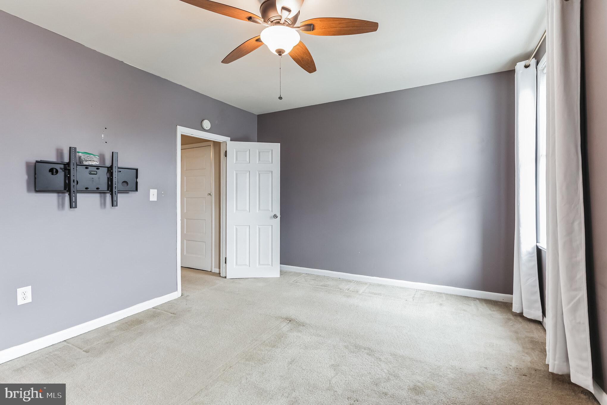 MILMONT PARK - Residential