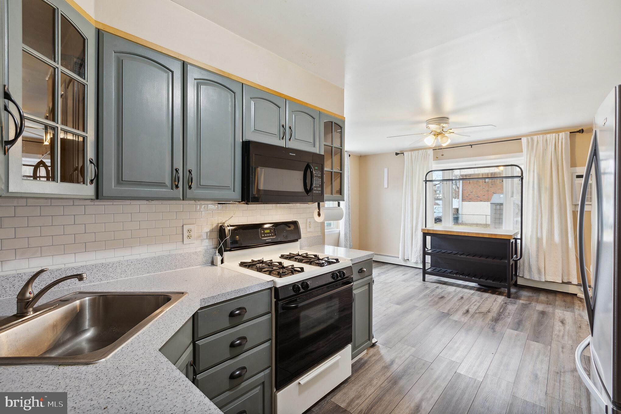 MILMONT PARK - Residential