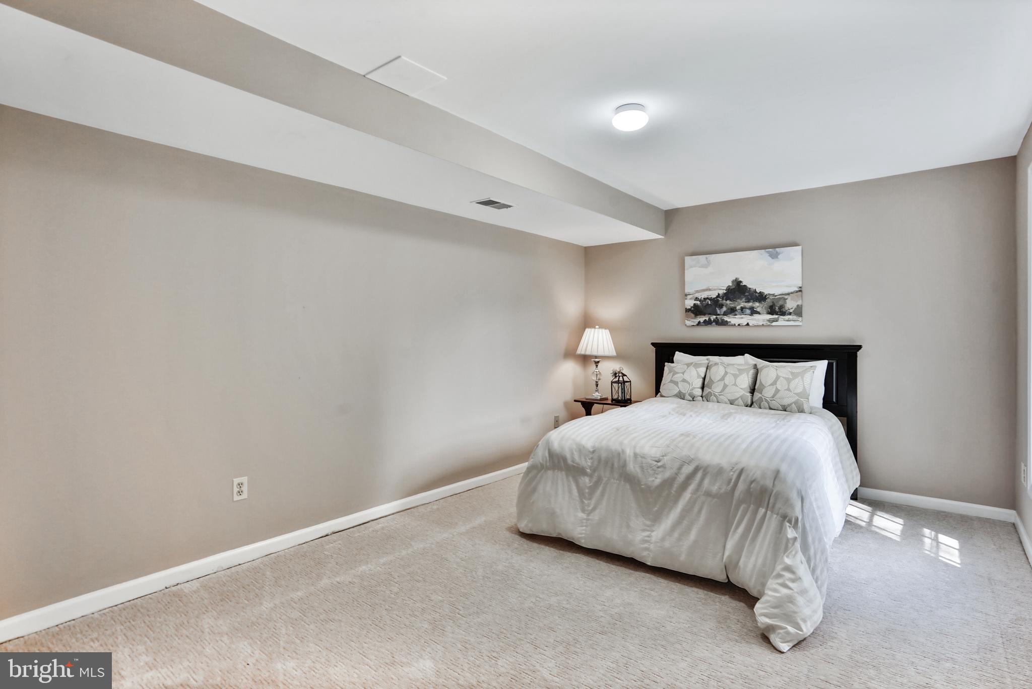 POTOMAC CHASE - Residential