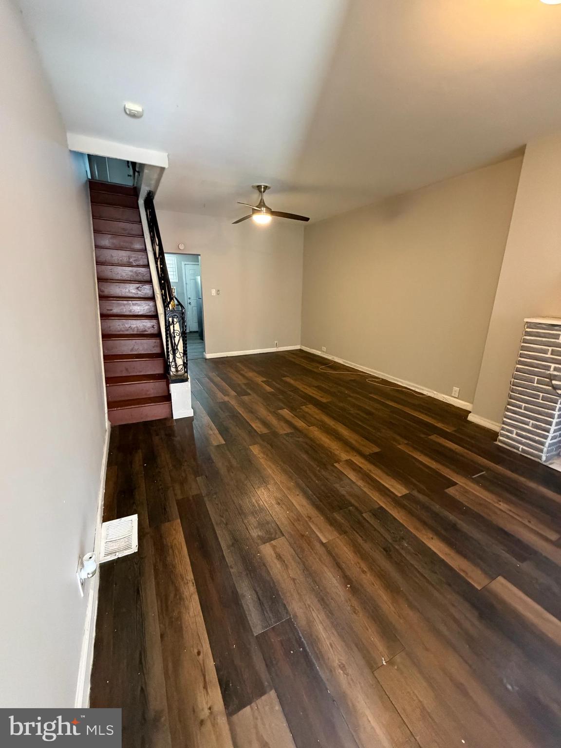 PORT RICHMOND - Residential