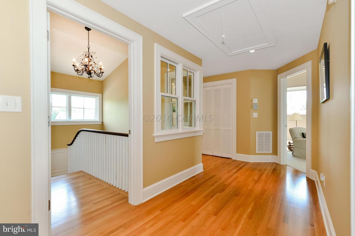 INDIAN CREEK - Residential