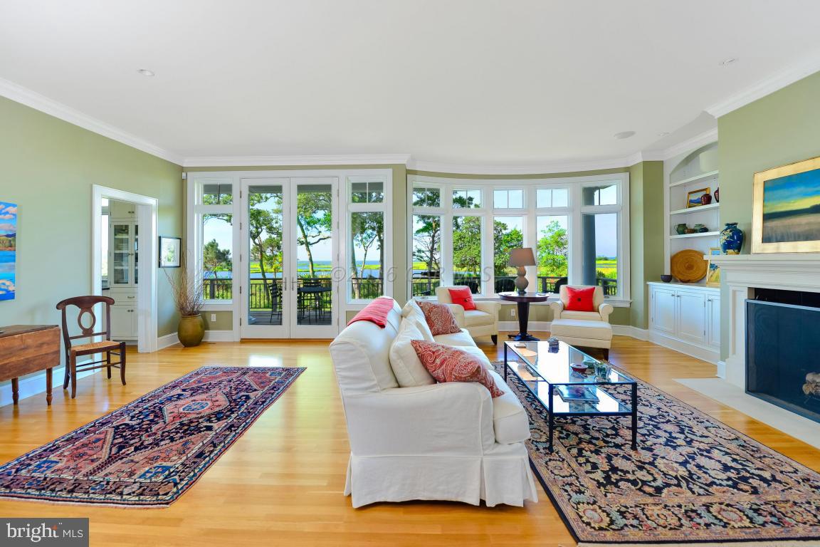 INDIAN CREEK - Residential