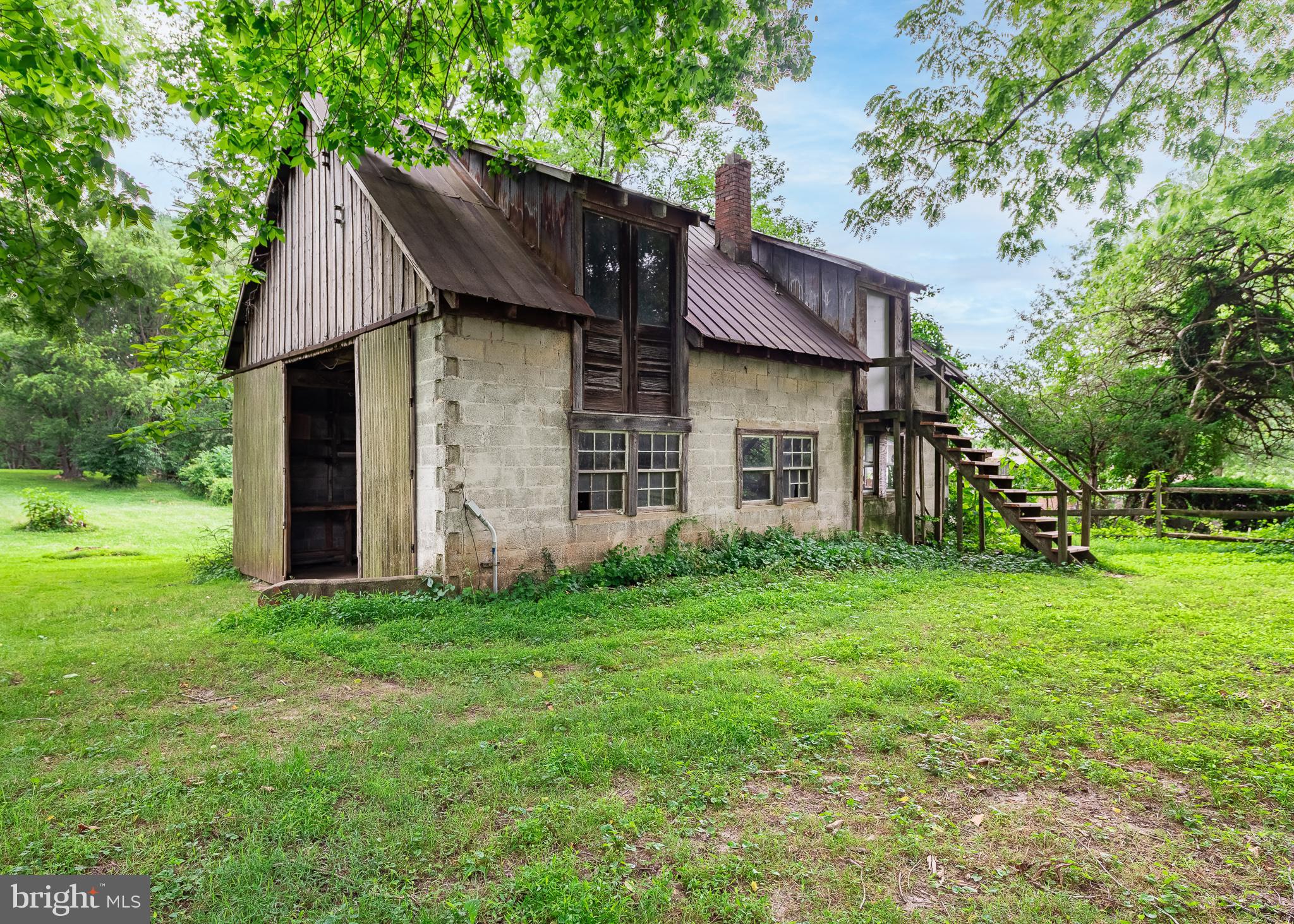 SPENCERVILLE - Farm